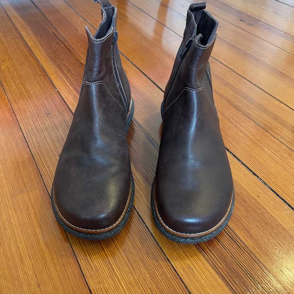 Women's Brown Leather Booties